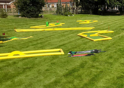 Inflatable mini golf