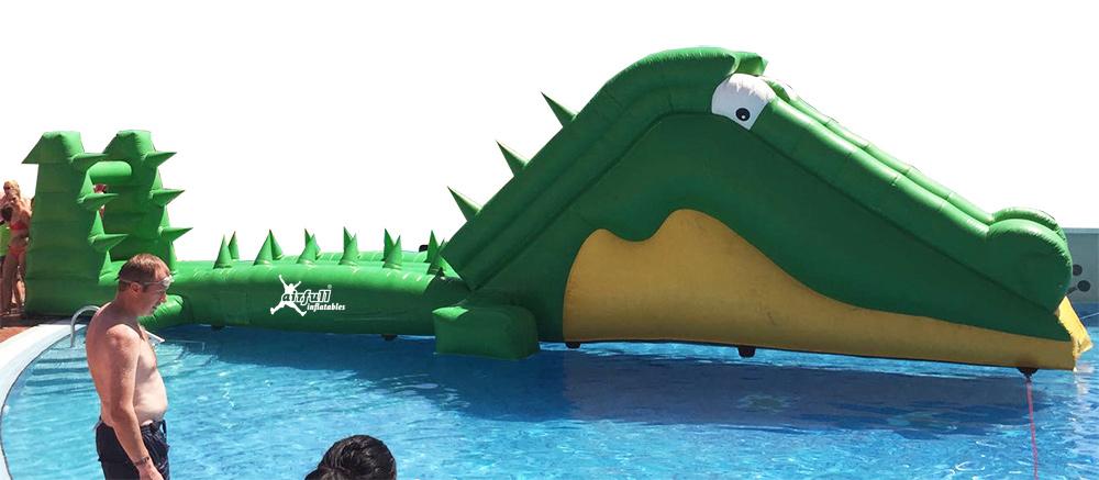 Crocodile water platform inflatable