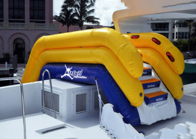 Inflatable slide for yacht