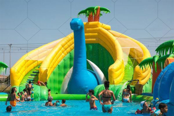 Giant dinosaurs inflatable pool