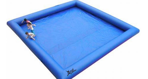 Giant inflatable swimming pool