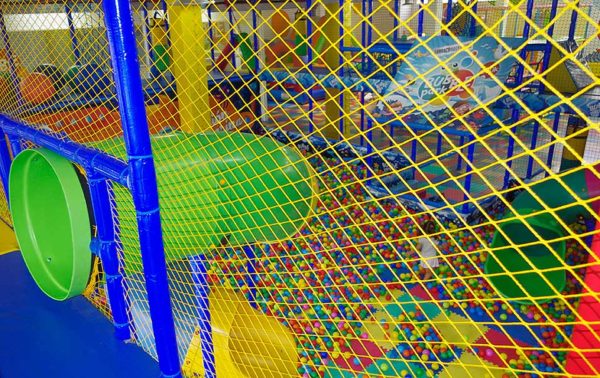 Playground perimetral netting