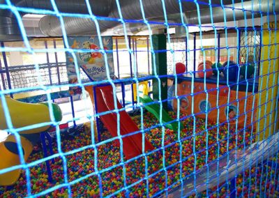 Playground perimetral netting