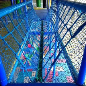 Parques infantiles de puentes de red