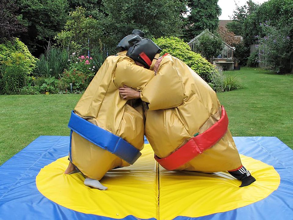Inflatable sumo suit