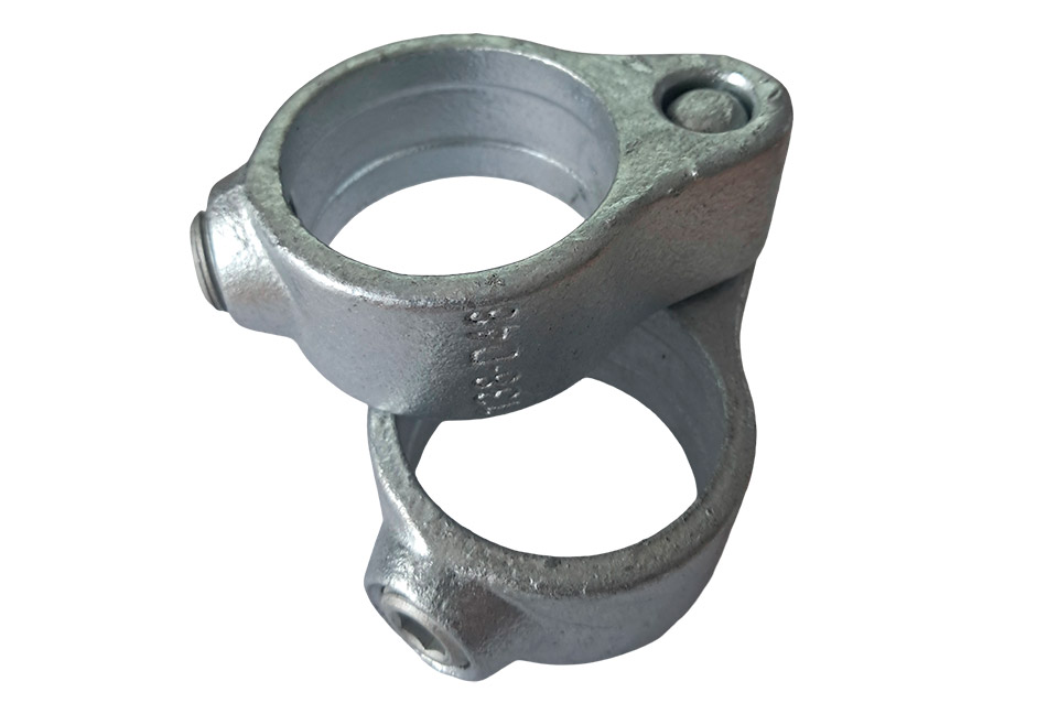 D48 Door hinge